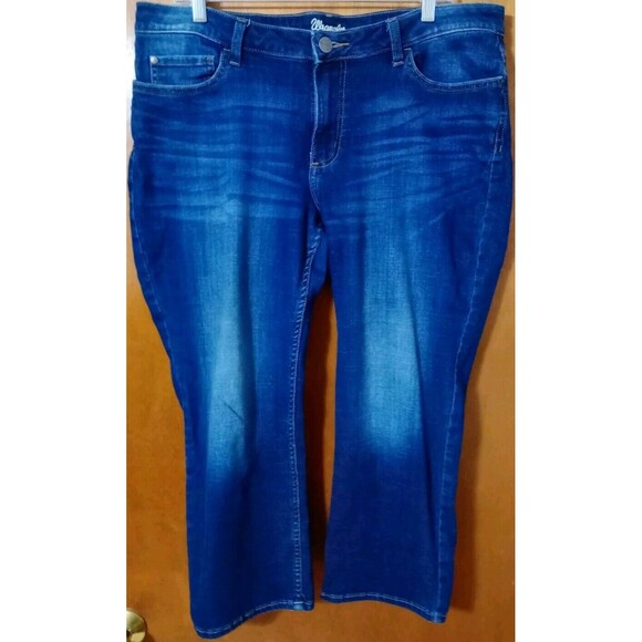Womens Wrangler Denim Stretch Capris Sz 16 M Mid-Rise Stonewashed School Jeans - Picture 1 of 8